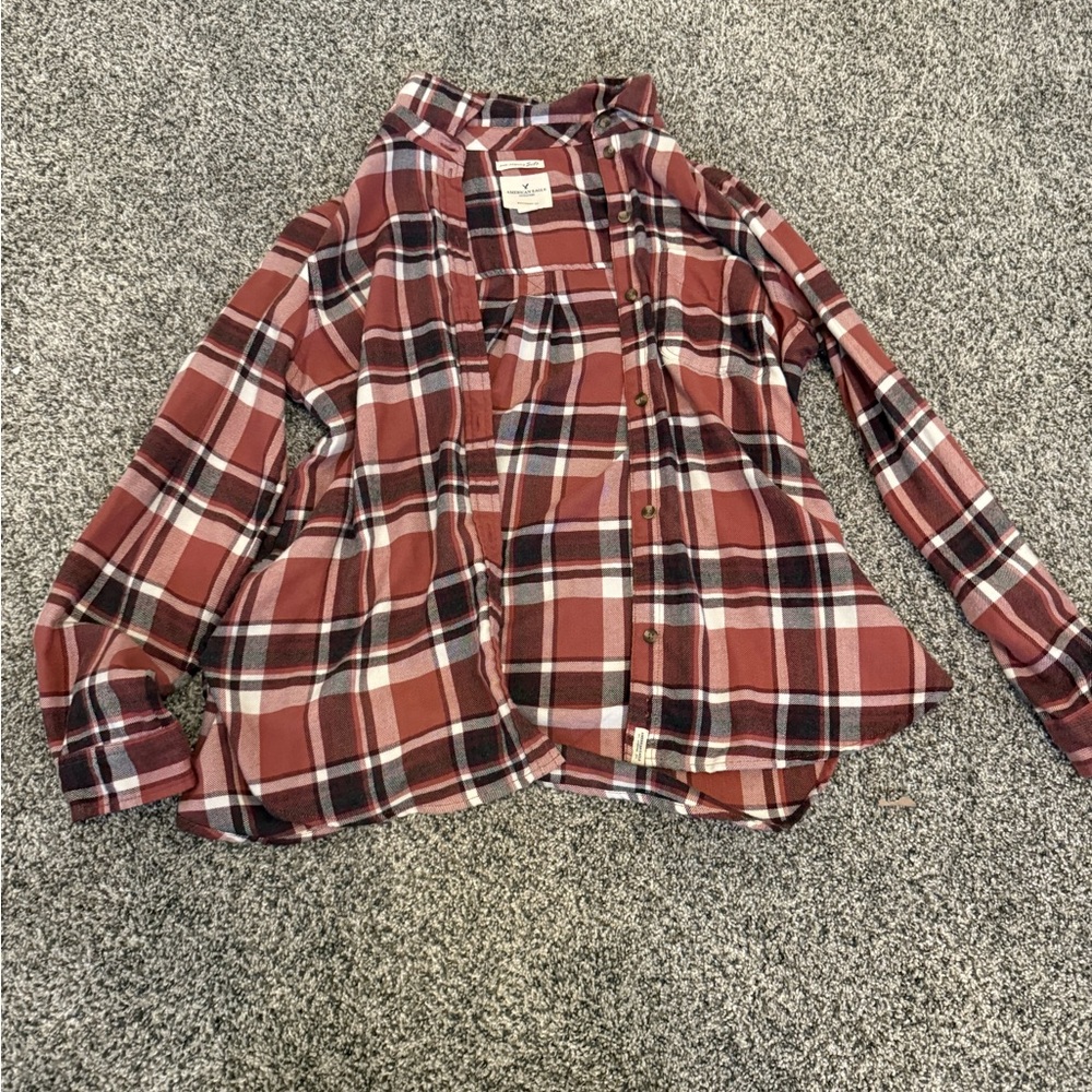 American eagle flannel! Super soft and cozy, mauvey pink tones